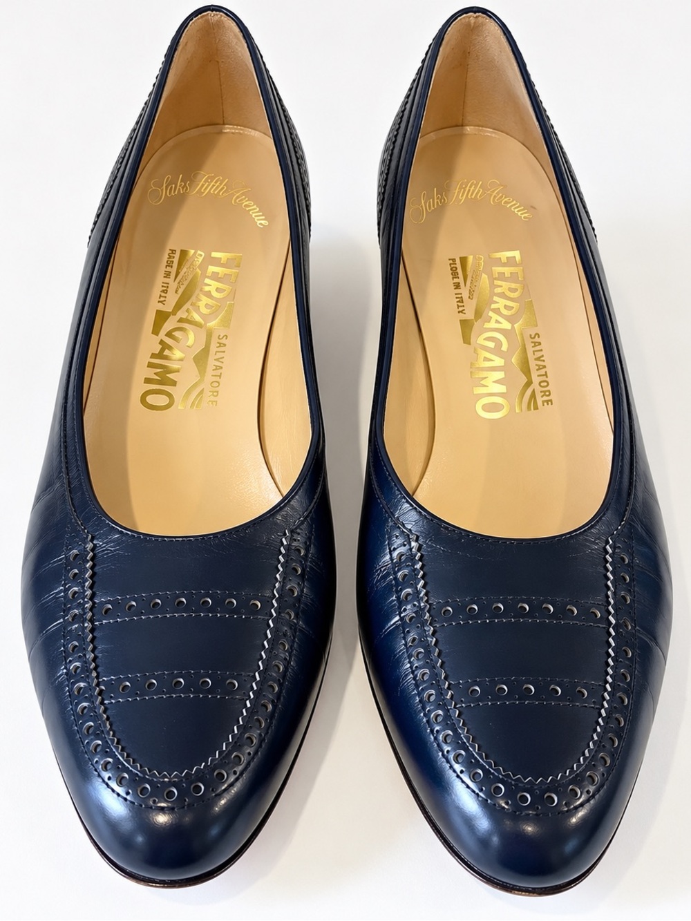 Salvatore Ferragamo Saks Fifth Avenue Navy Leather Brogue Pumps 8 AA